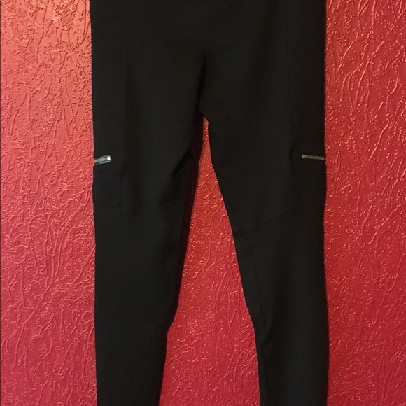 ❤️EXPRESS *RARE* Moto Leggings XS - Picture 3 of 5